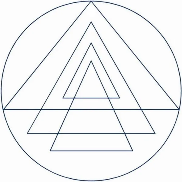 4 triangles pointés vers le haut dans le shri yantra