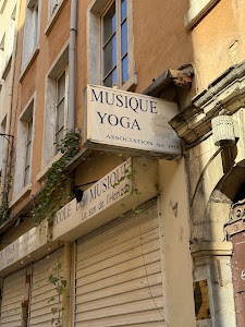 Yoga Horizons place picture